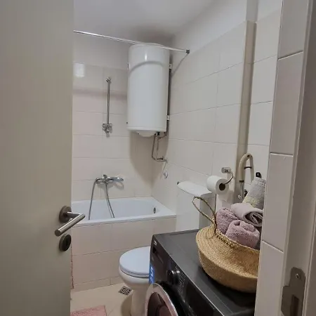 Apartment Vels *